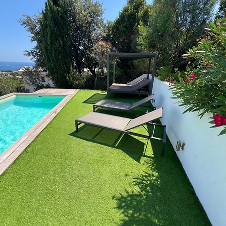 Rdc De Villa Avec Piscine Cavalaire-sur-Mer Exteriér fotografie