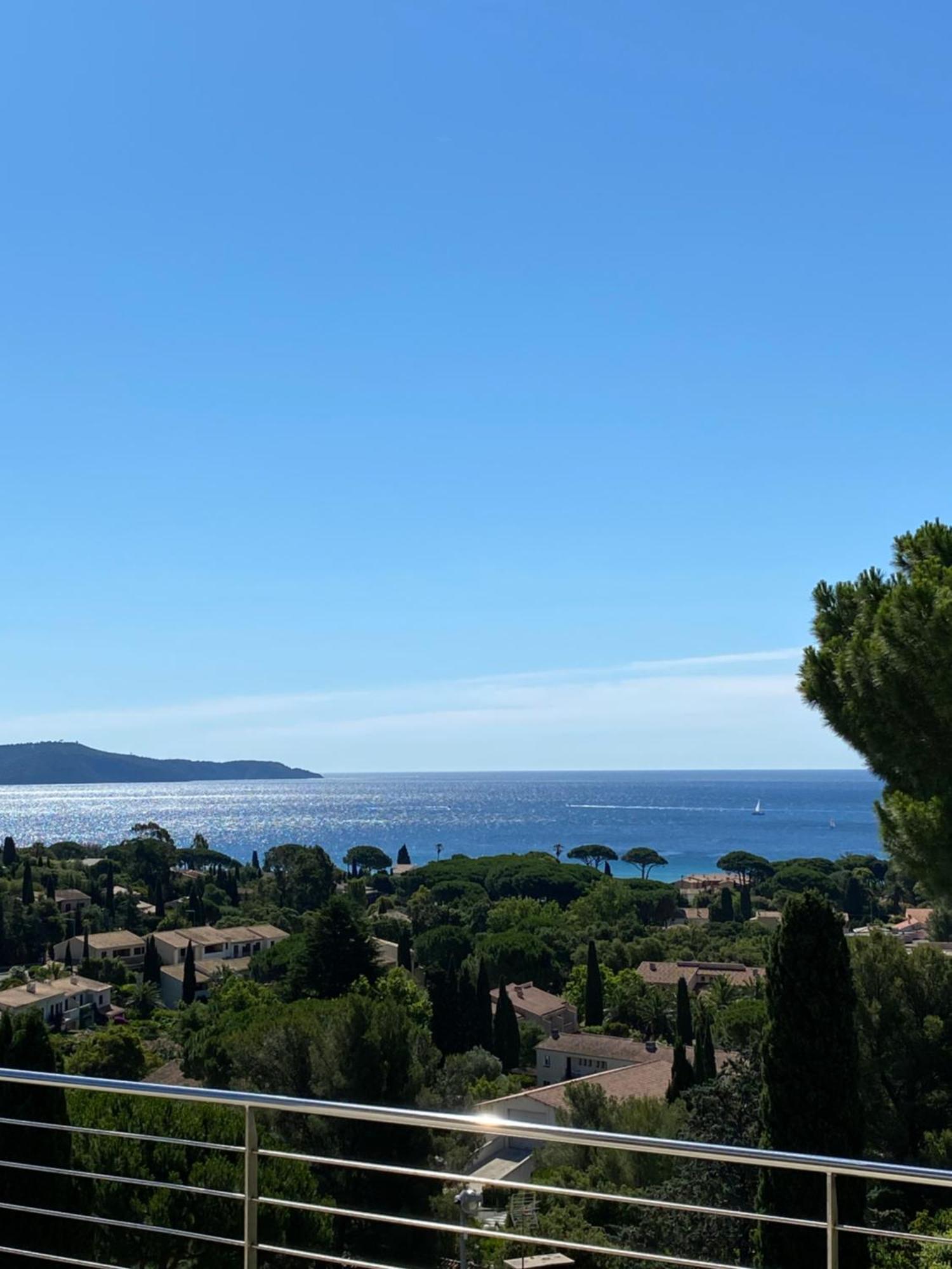 Rdc De Villa Avec Piscine Cavalaire-sur-Mer Exteriér fotografie
